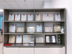 創(chuàng)思維證書墻